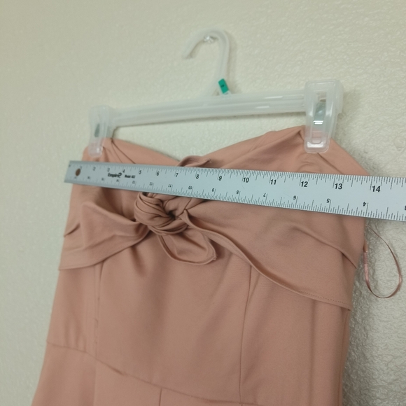 Gianni Bini sleeveless low-cut jumpsuit size M bow design front pockets on the s - Picture 3 of 16